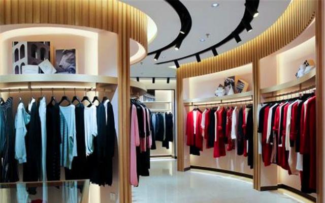 淘寶與實(shí)體店衣服的差異揭秘 品質(zhì)、價(jià)格與體驗(yàn)背后的'貓膩'